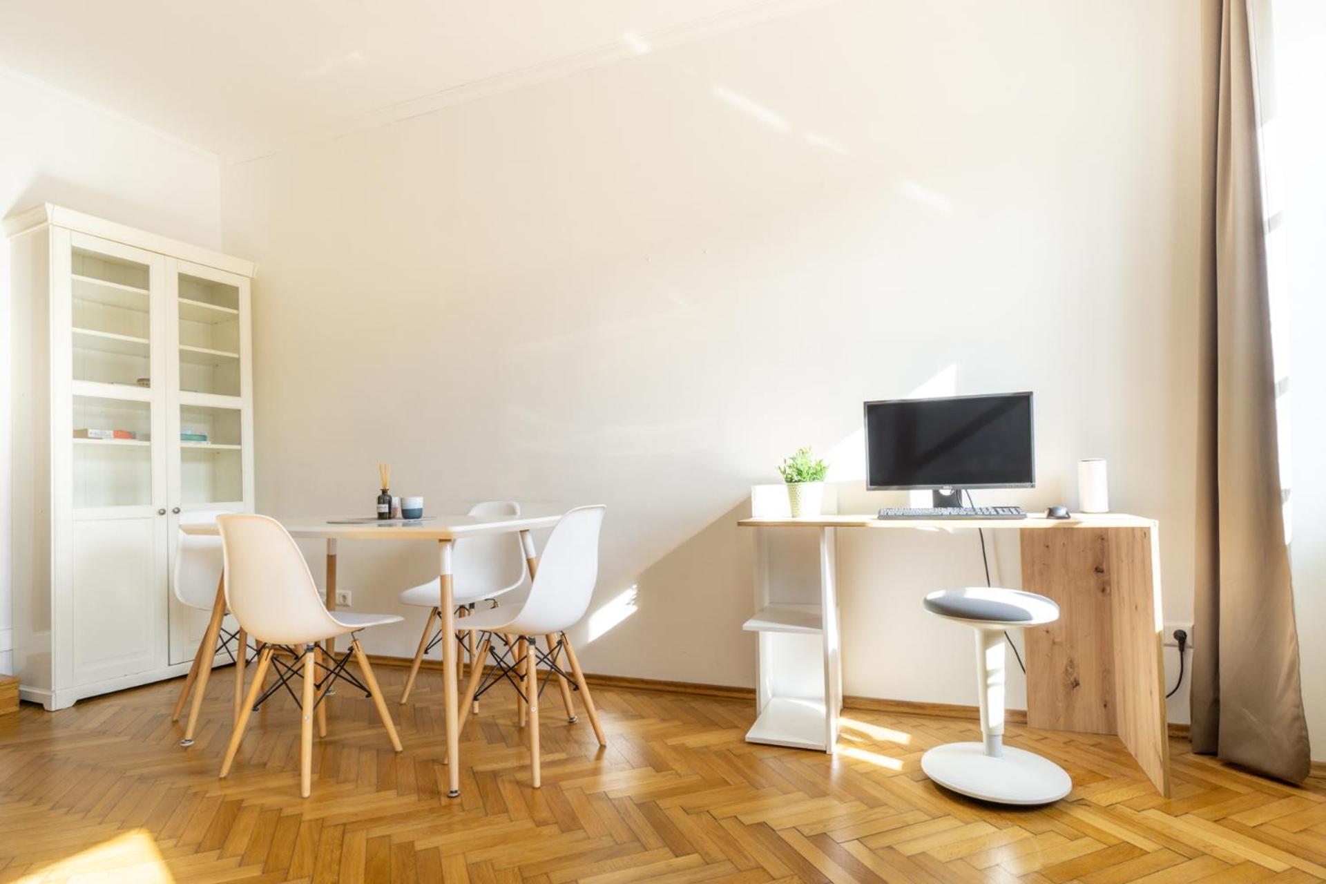 Apartment Next To Stadion, Near To Lainzer Tiergarten