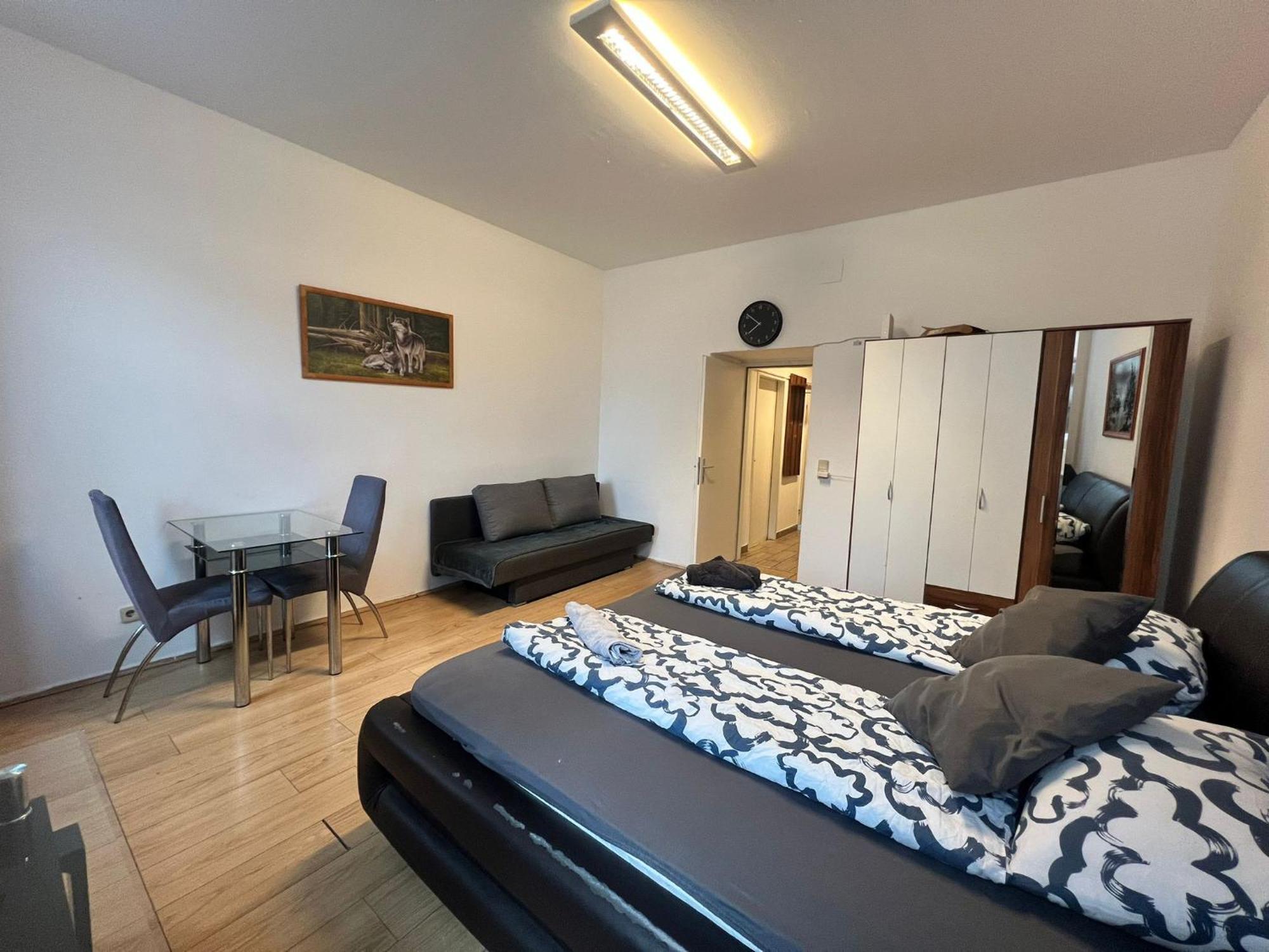 Apartment Neat 1br Apt. Simmering - Ideal For Longstays *