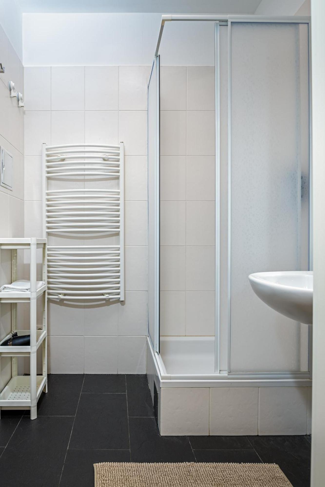 *opera Luxury Apartment* 2br