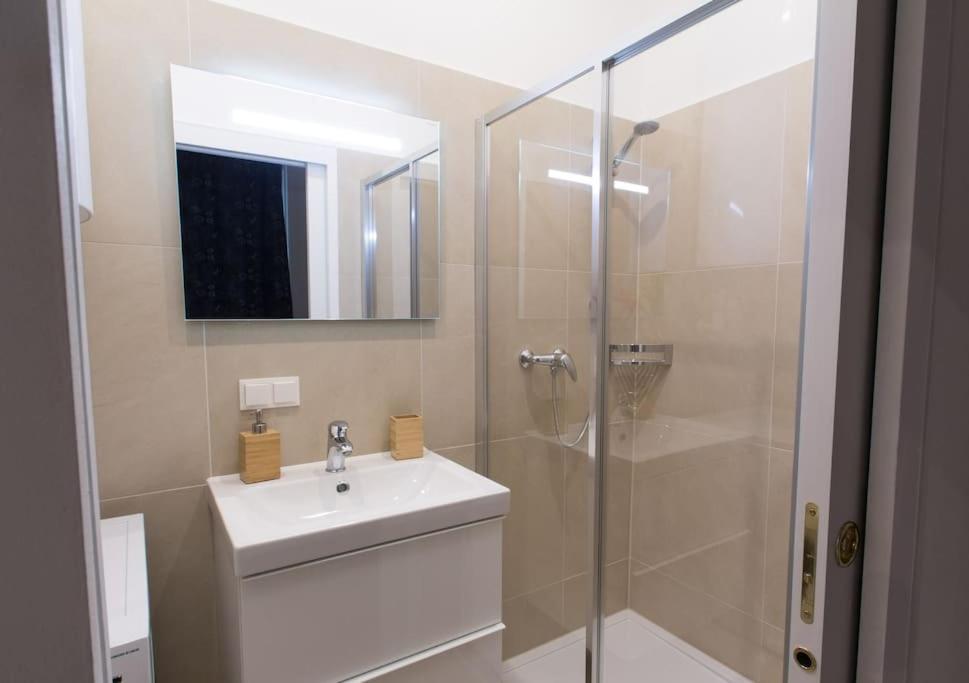 Comfort Mit Privater Terrasse I Levestate *