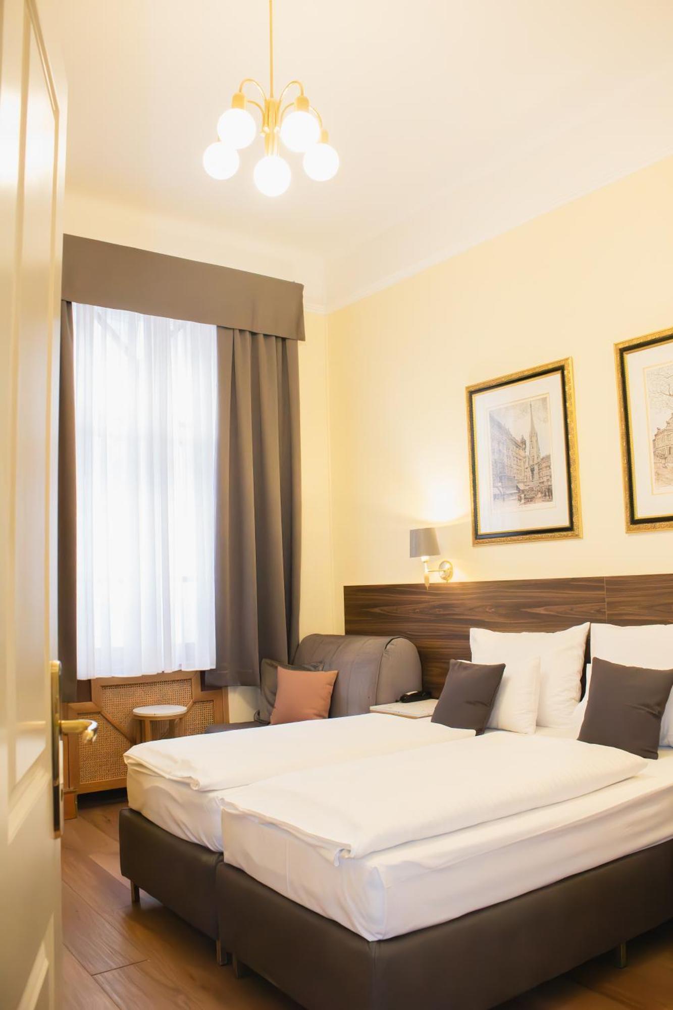 Private Comfort Stephansplatz - Self Check In Guest house *