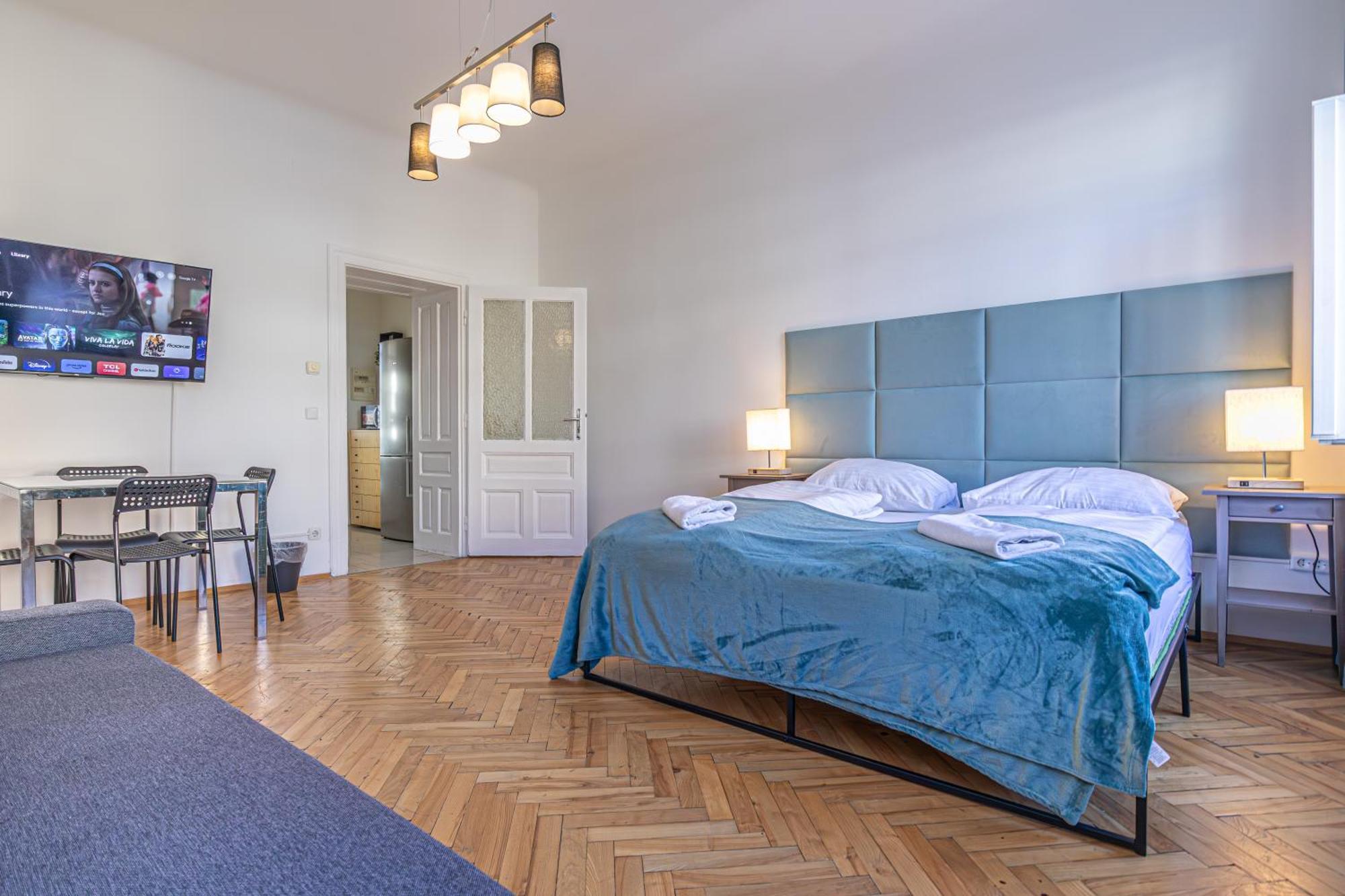 Chic: Spacious 2 Bedroom Hideaway With Local Flair Vienna