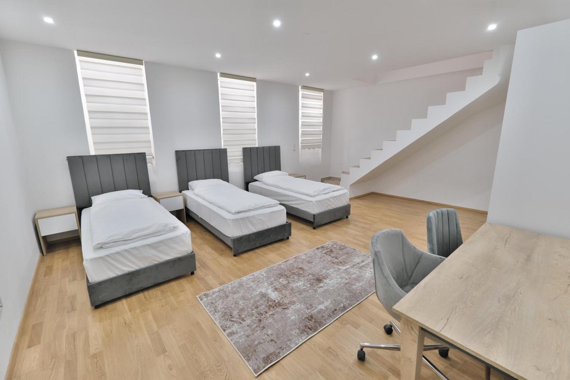 Lotus Apartment *