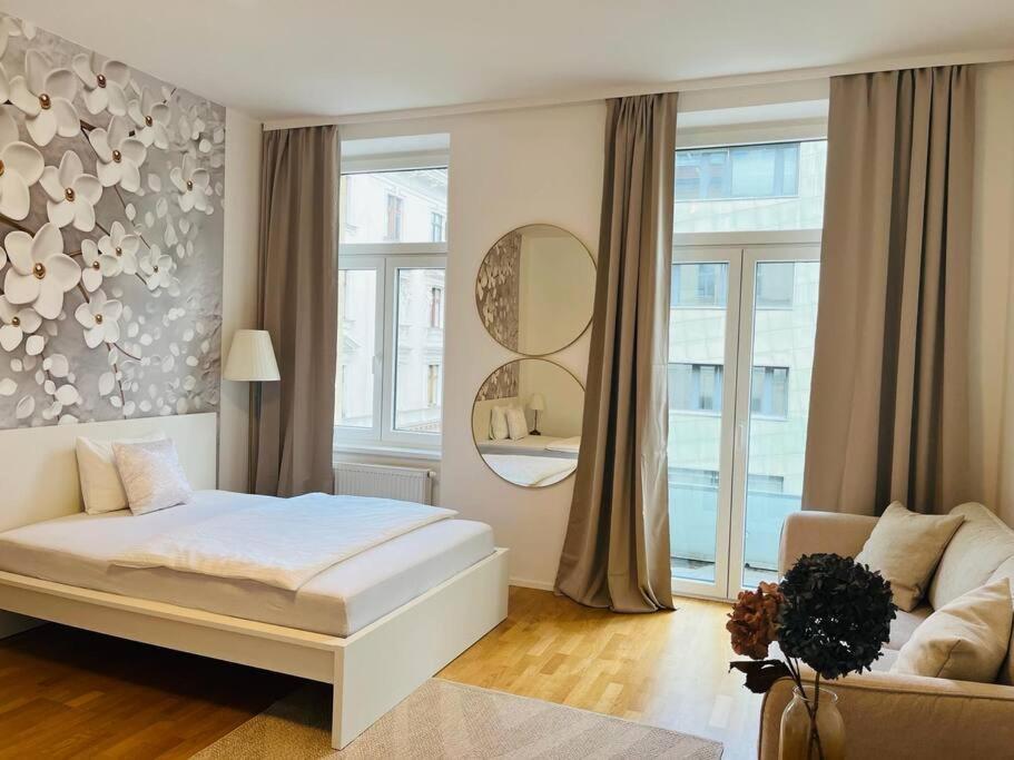 Zentrales Mit Balkon Apartment Vienna