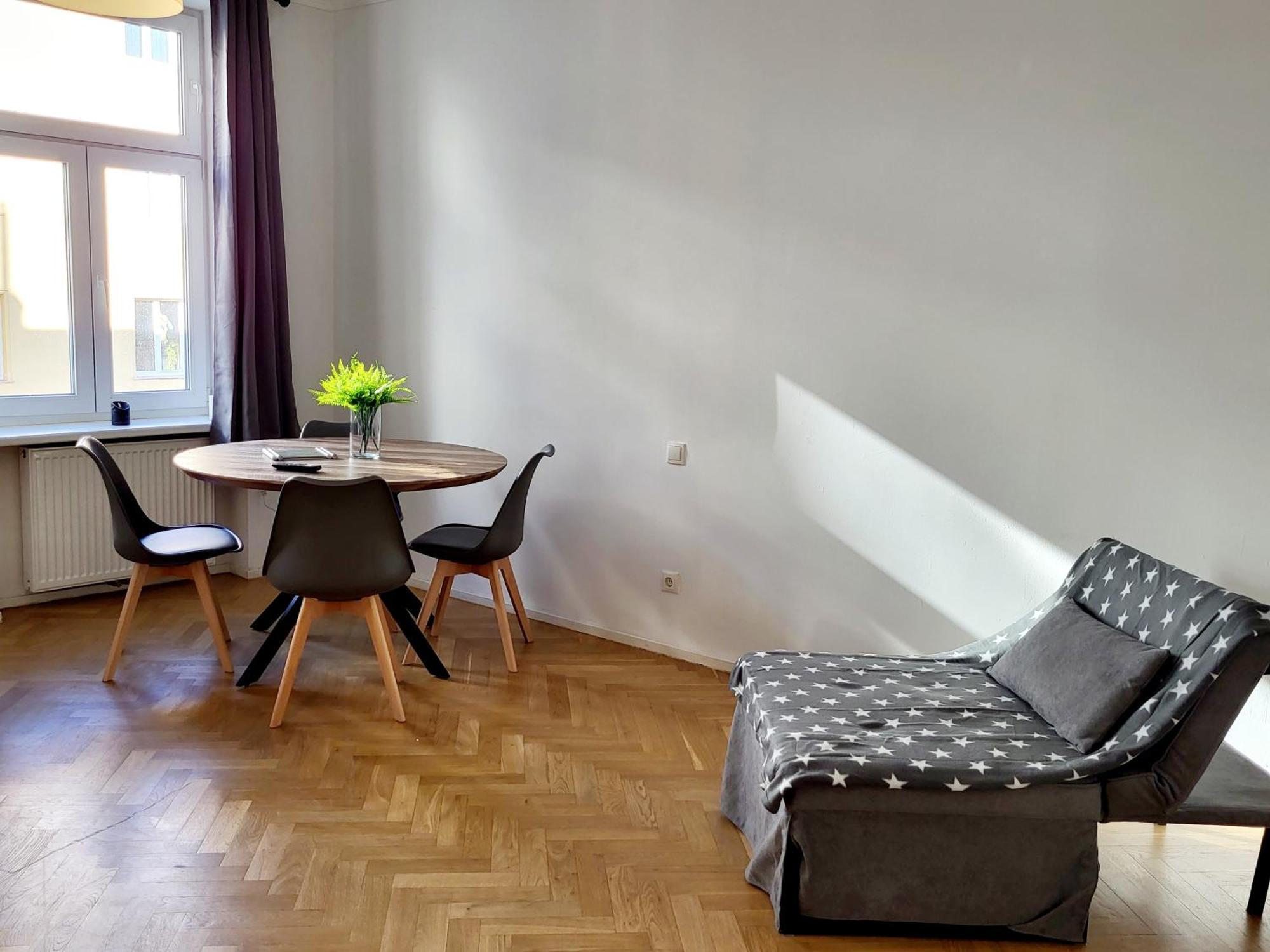 Neulerchenfelder * Vienna