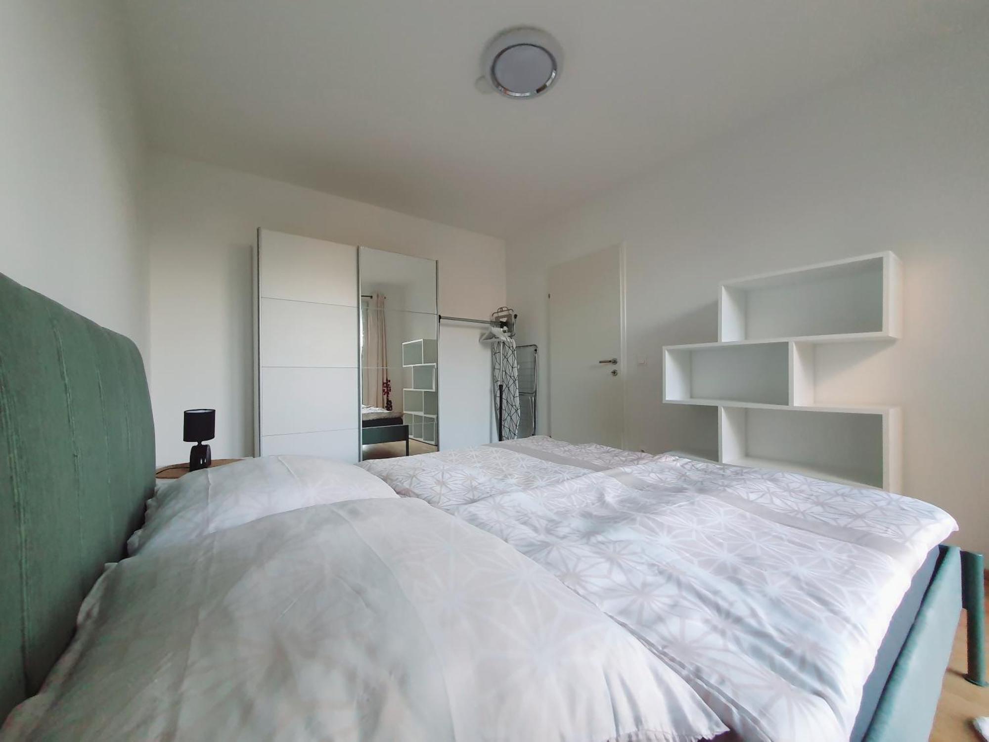 Near Lake One Bedroom Cute Appartamento