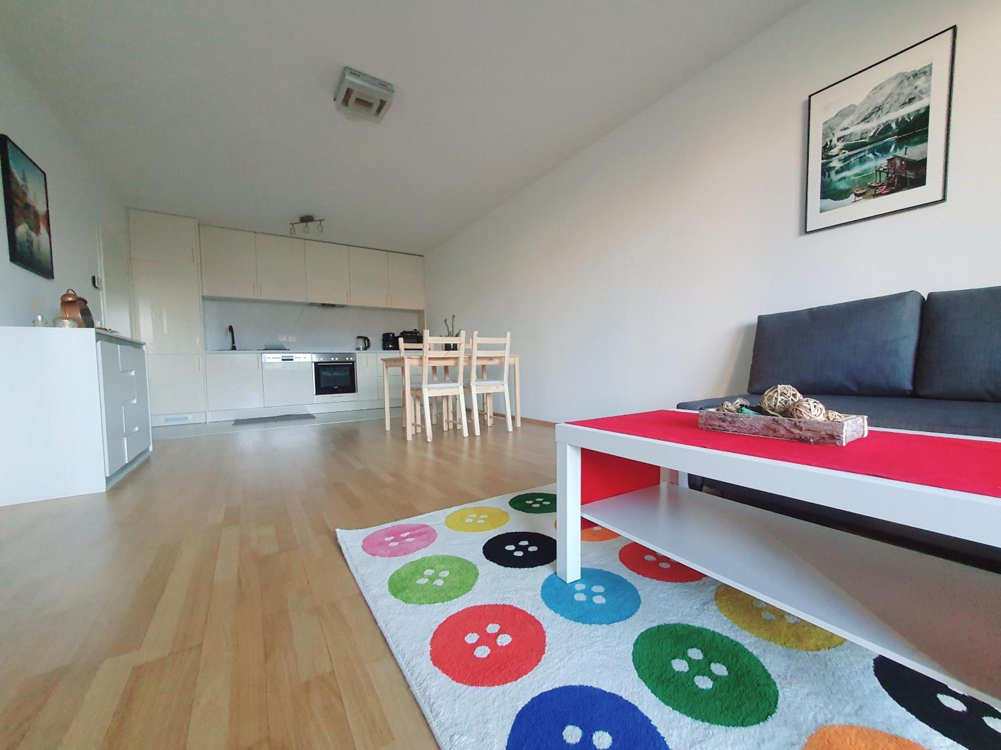 Near Lake One Bedroom Cute Appartamento