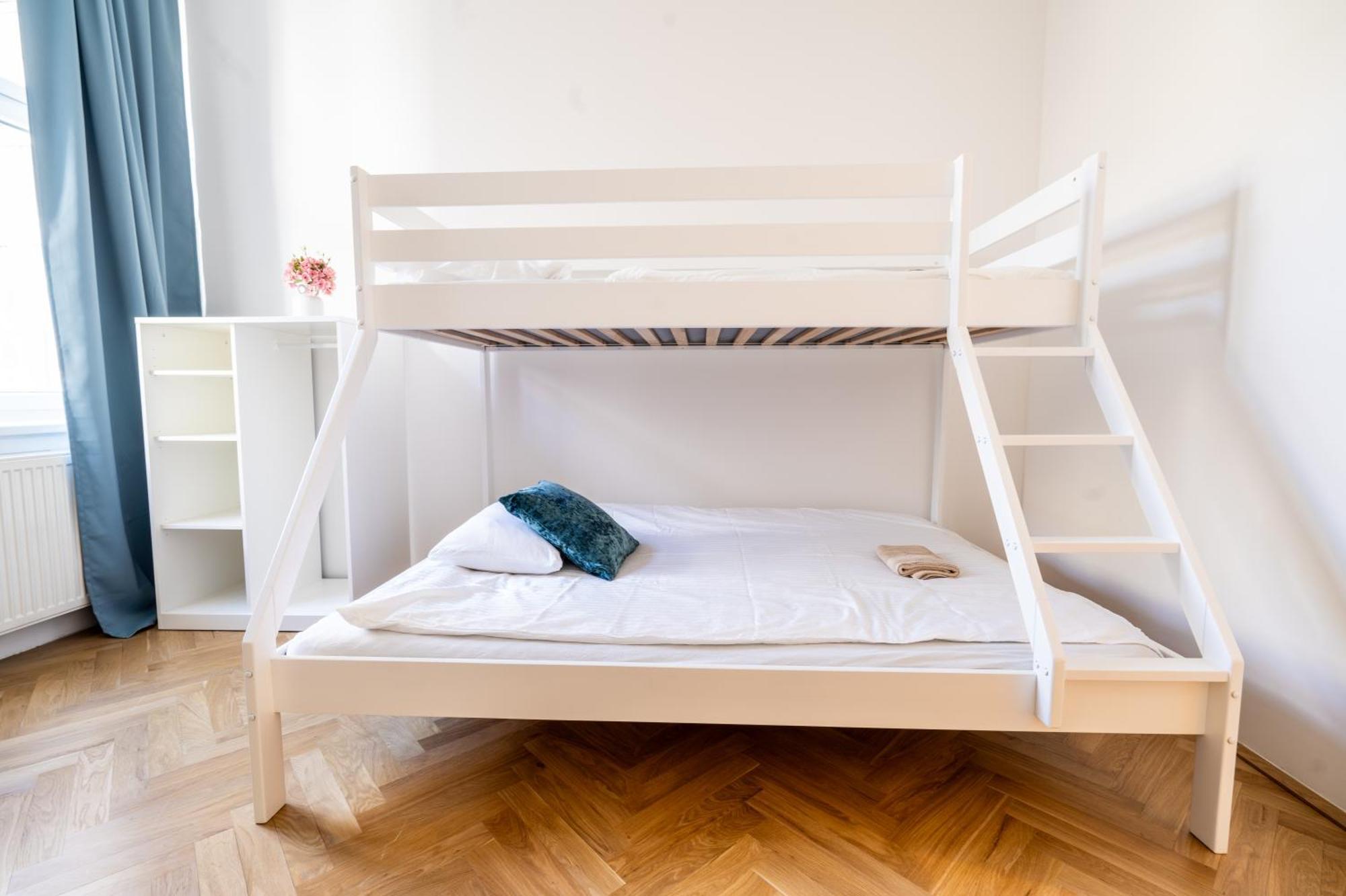 Apartamento 4ty3 - Spacious In The Heart Of The 8th District Is Calling