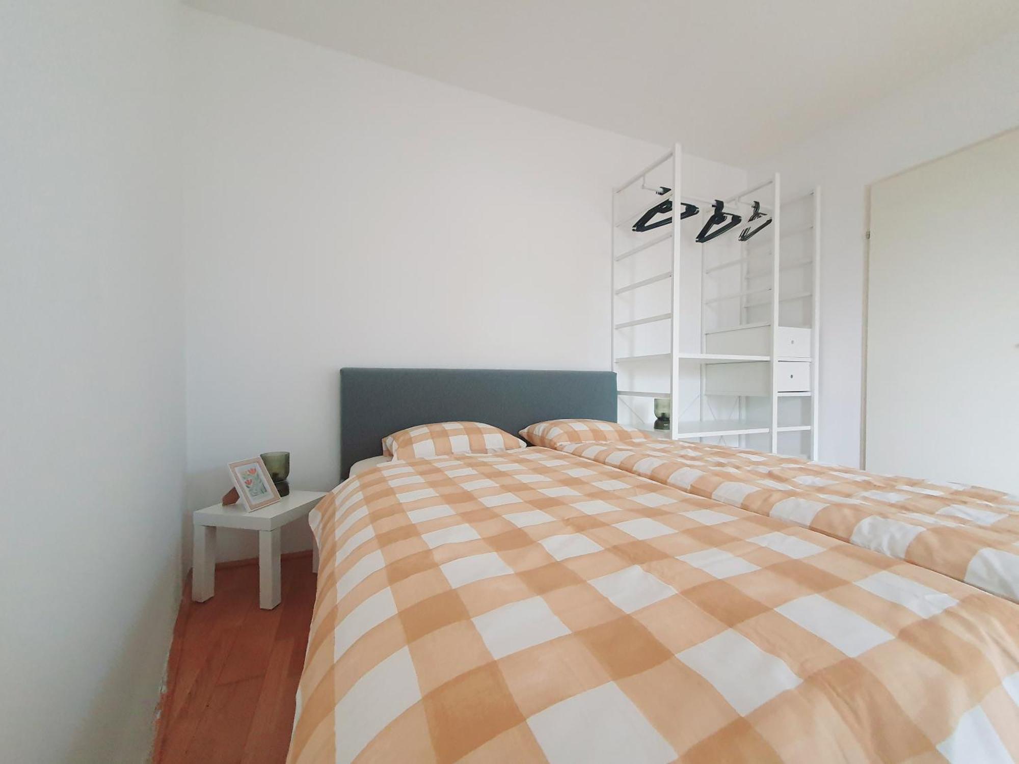 Apartment Near Lake One Bedroom Adorable *