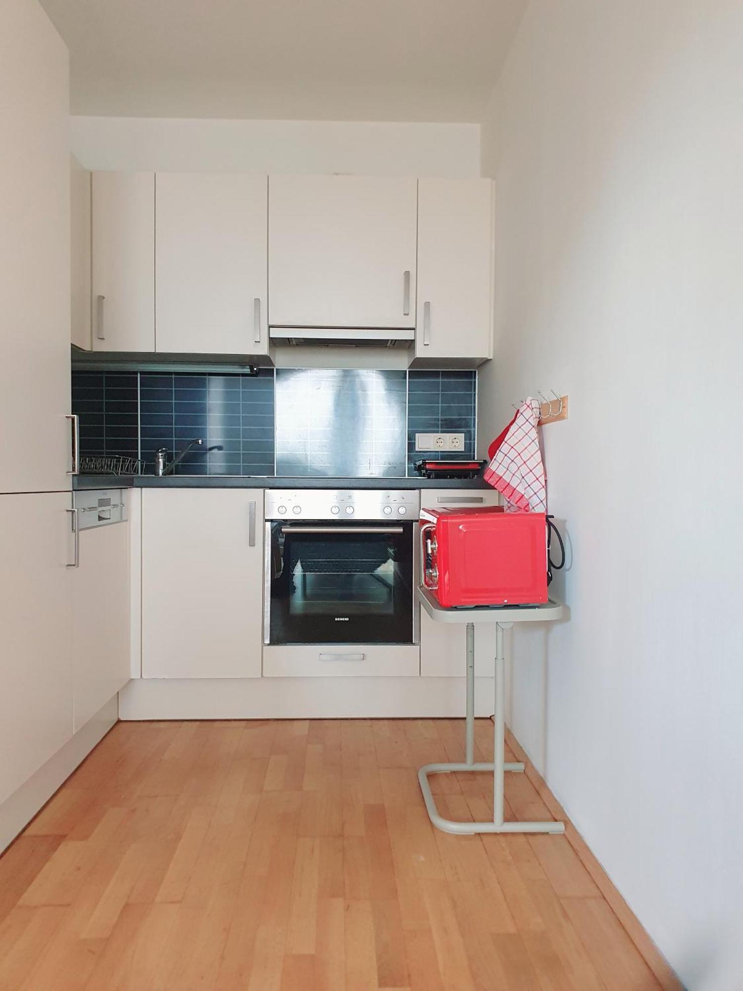 Near Lake One Bedroom Adorable Apartment Vienna