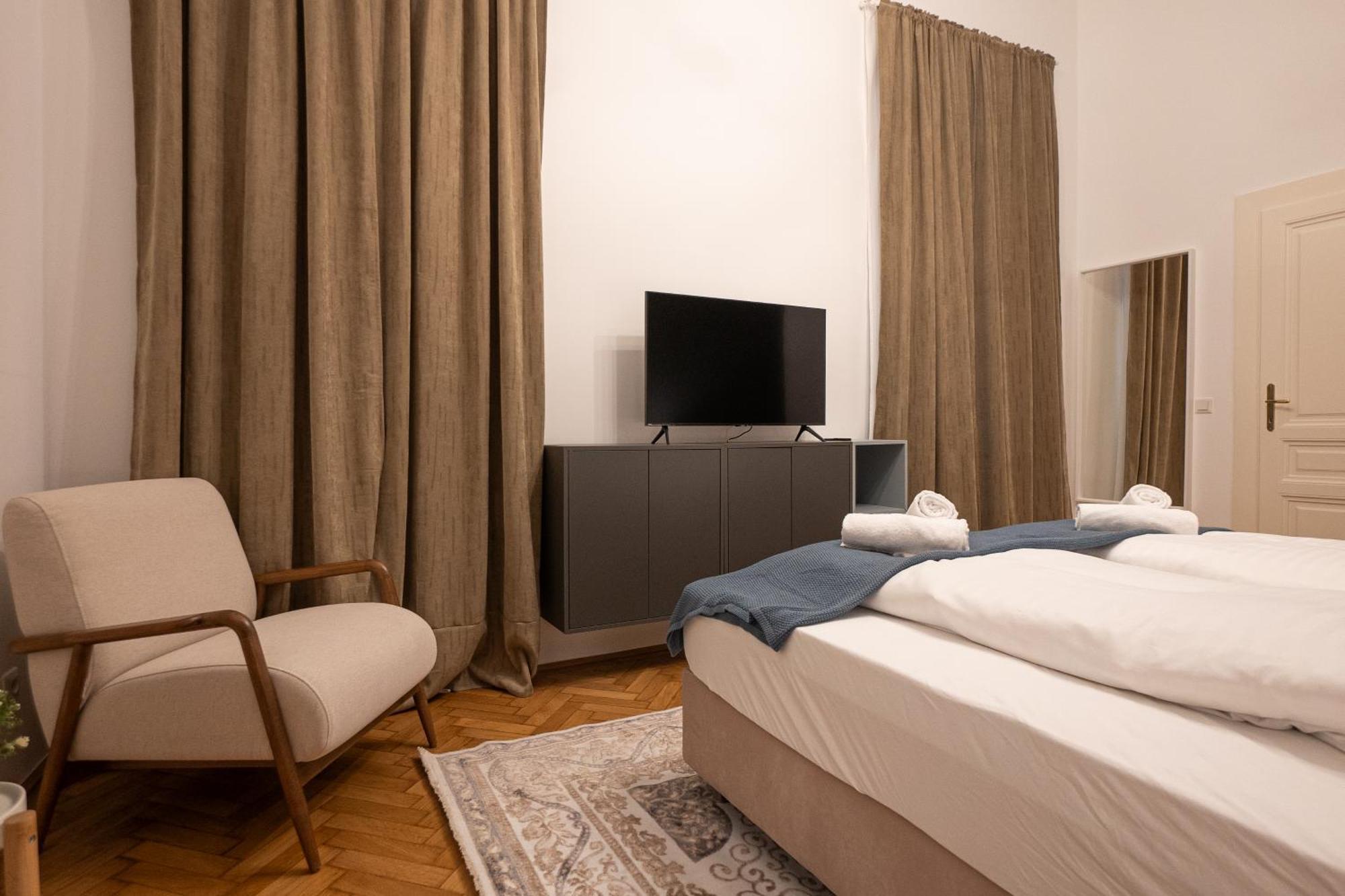 2-room In A 1st District Of