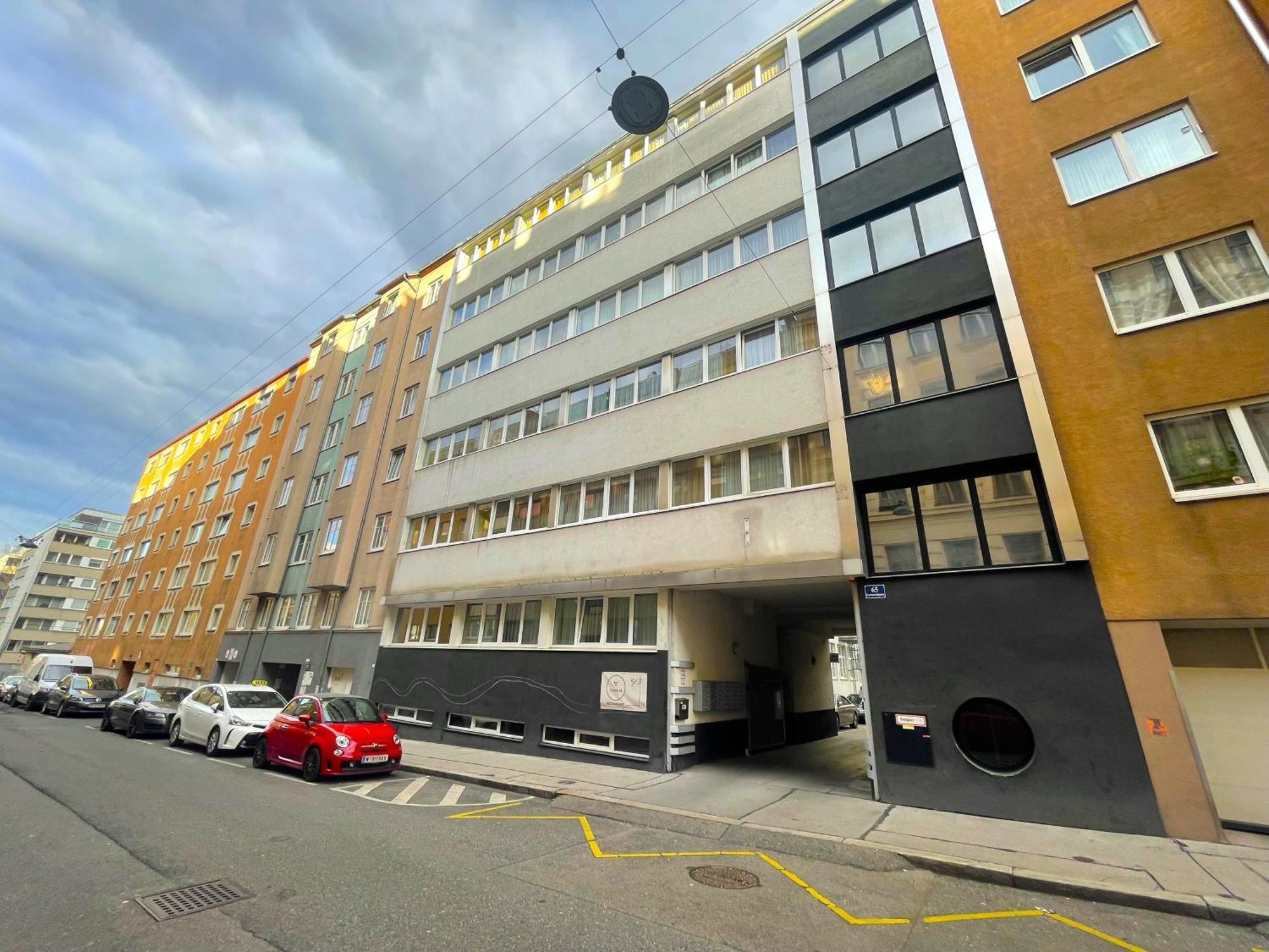 Stylish Near Center * Viena