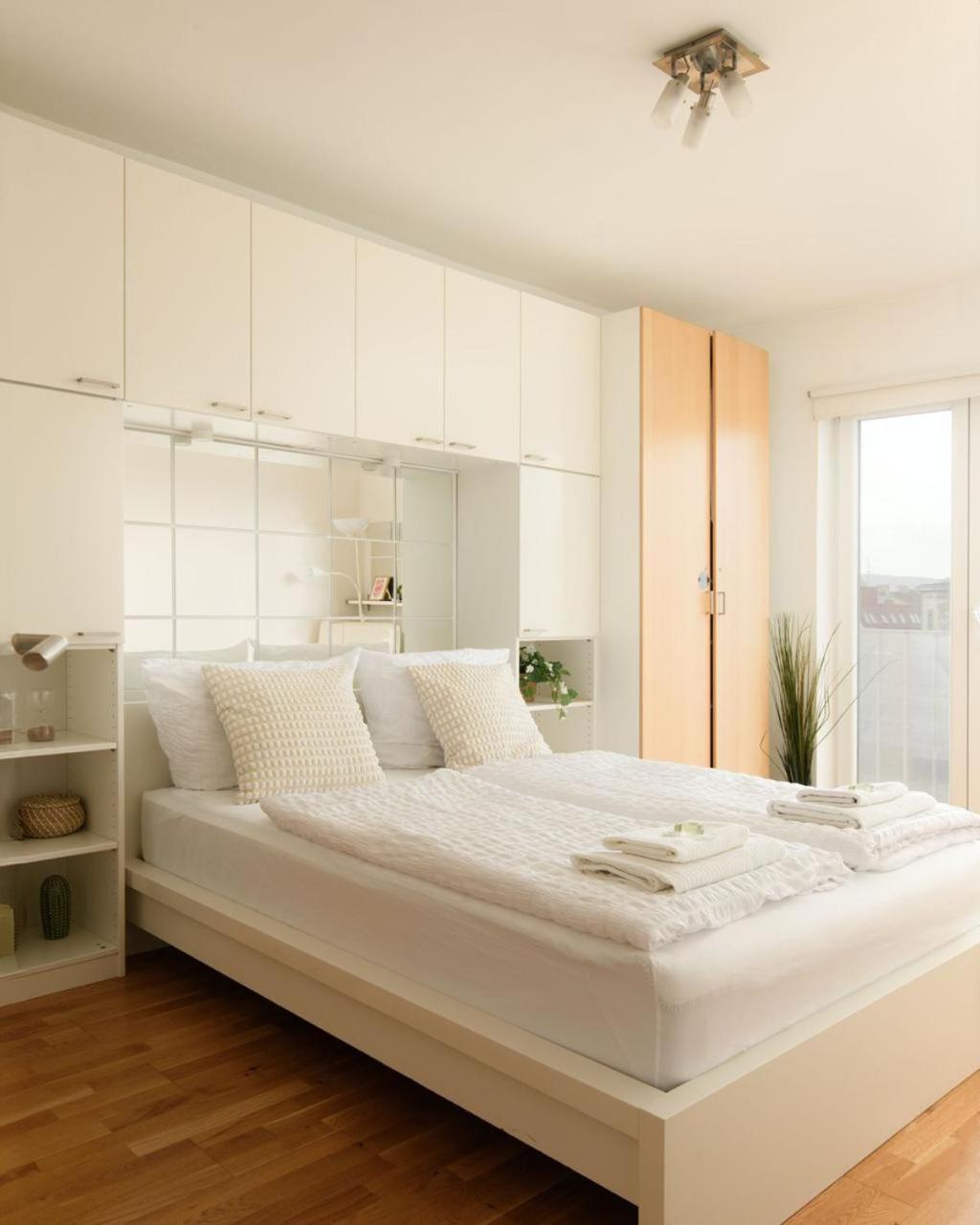 Apartment Modern In Prime Location *