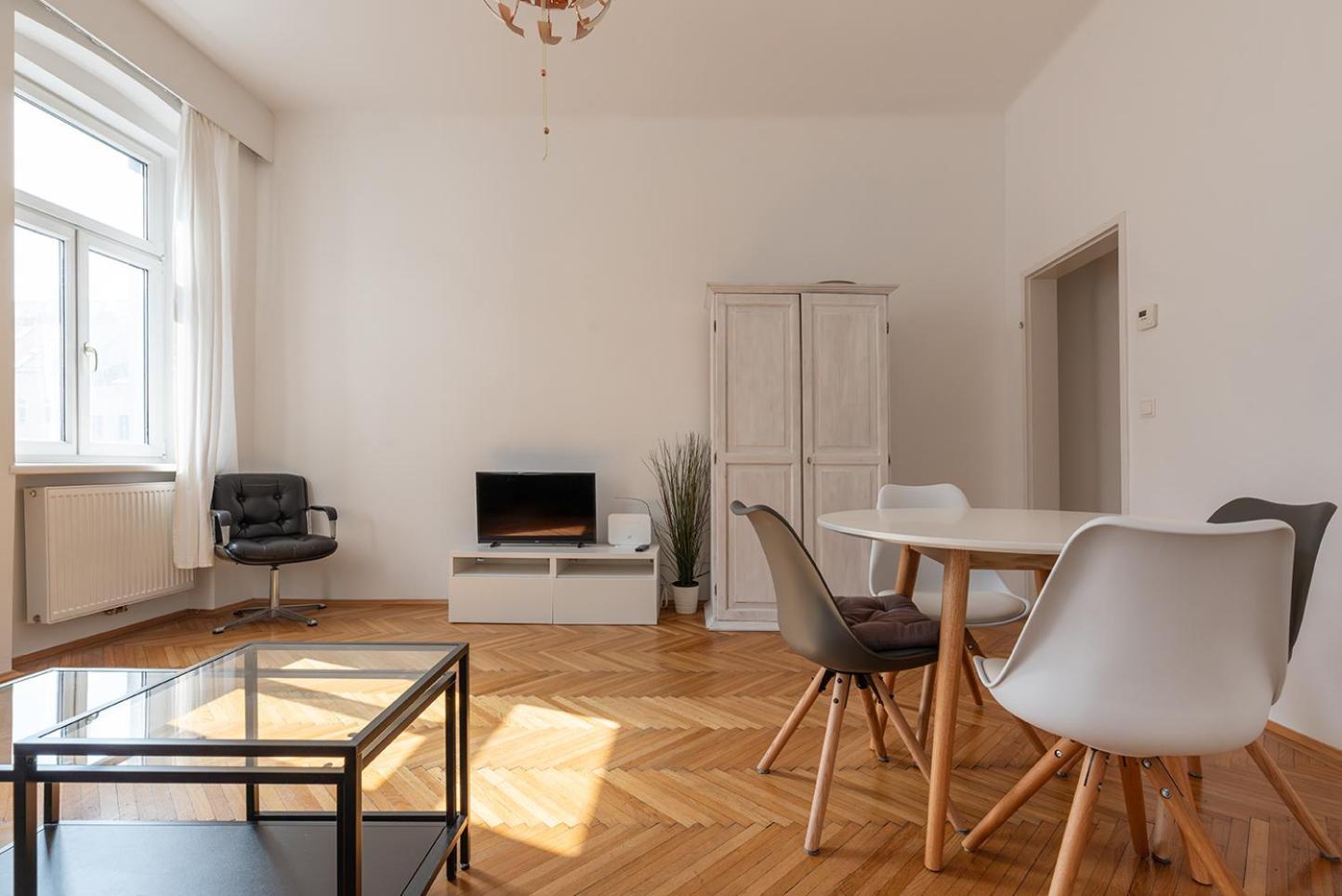 Zentral Und Ruhig Bei Schoenbrunn Apartment *