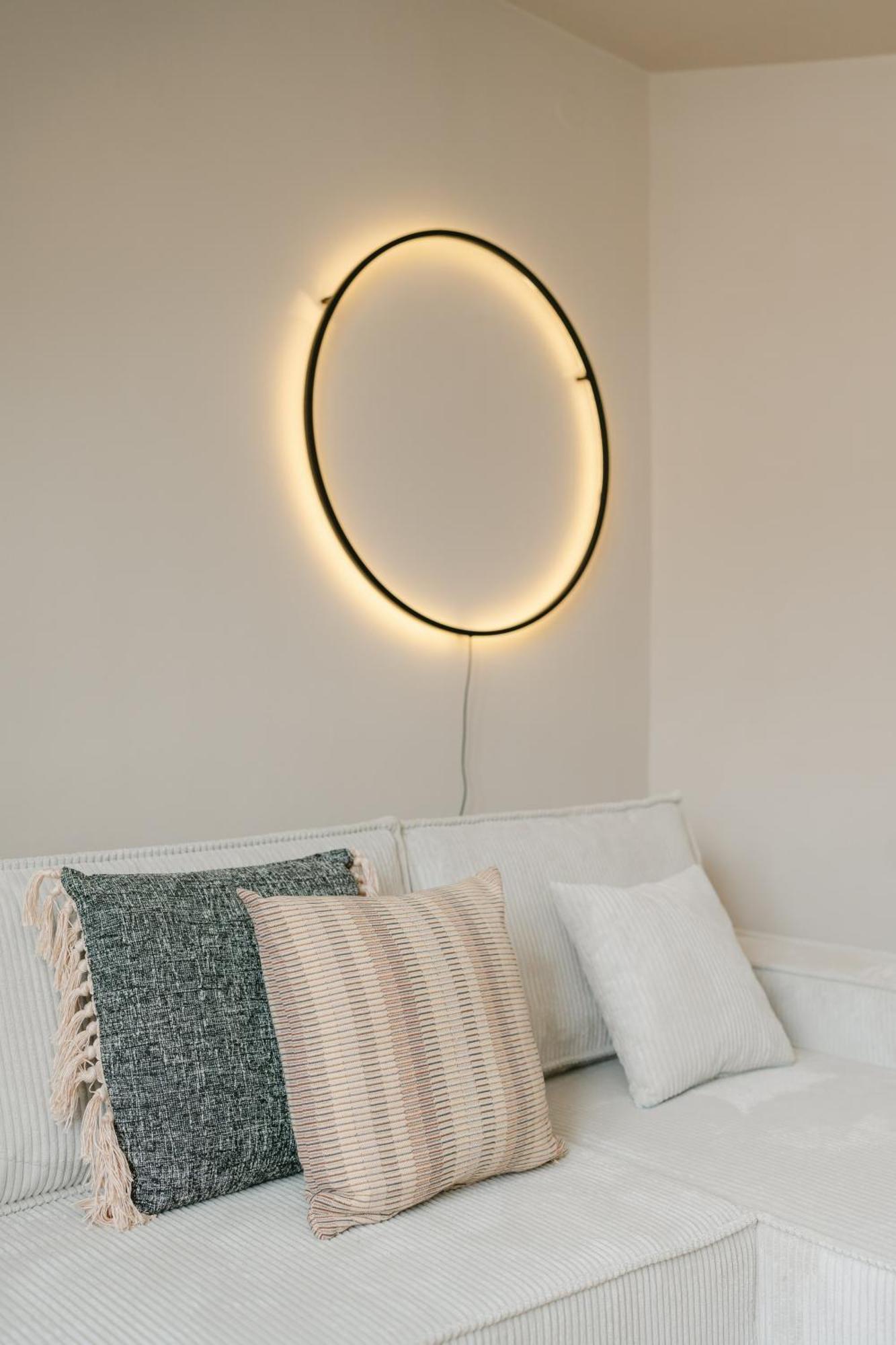 Apartment Comfy For 4-6, 5 Min To Center, No Lift Currently