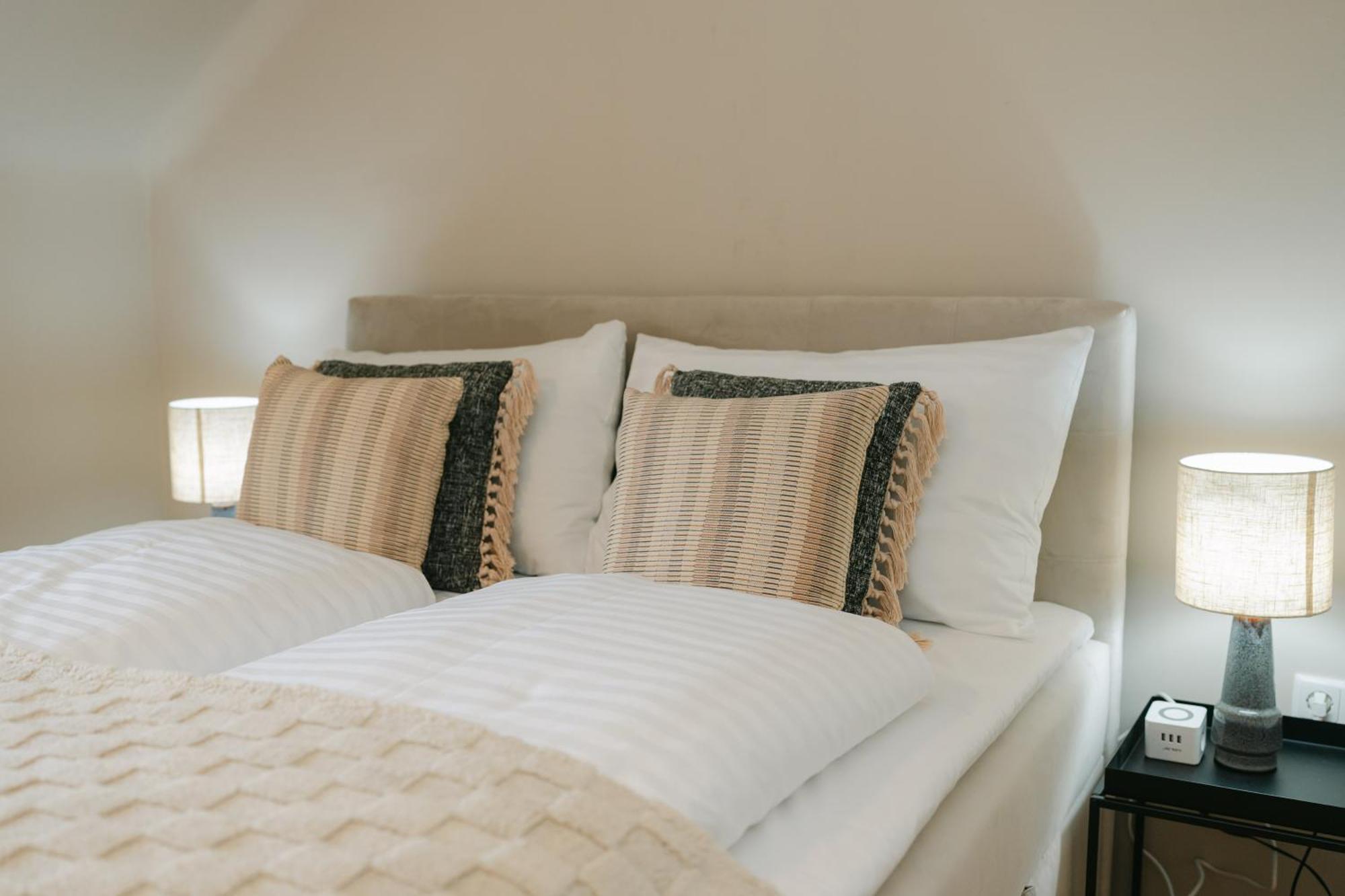 Comfy For 4-6, 5 Min To Center, Metro & Free Parking Wien