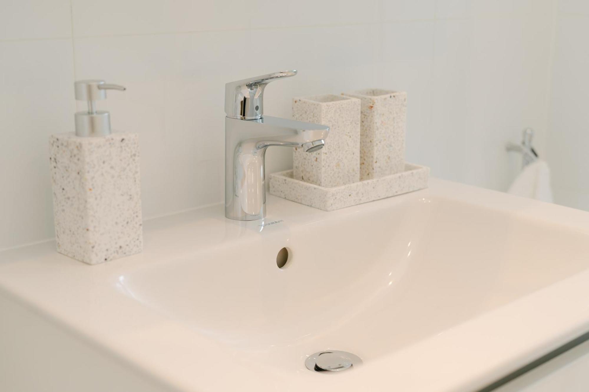 Comfy For 4-6, 5 Min To Center, No Lift Currently Apartment Vienna