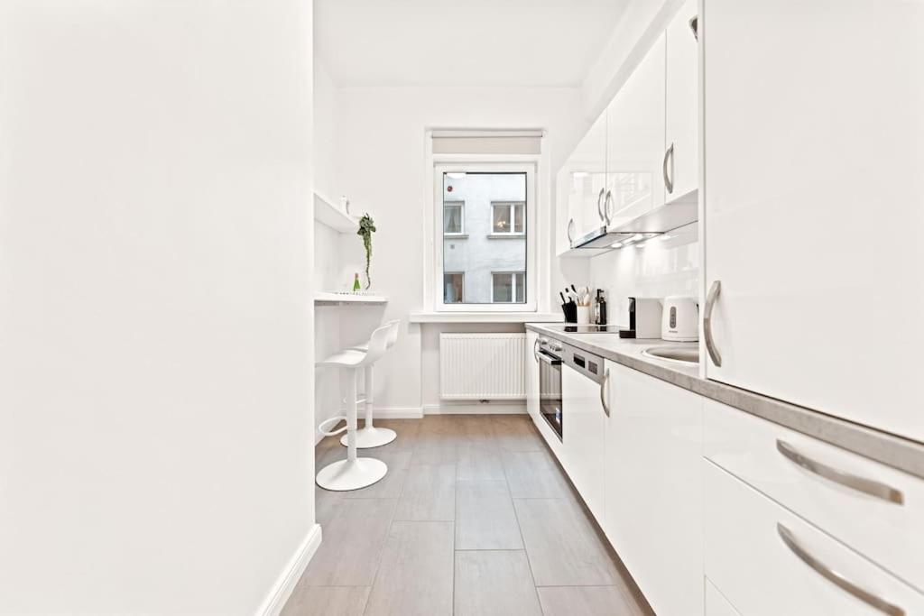 Cozy In Quiet Location, Fast Train Station 100m Away, Contactless Check-in Vienna