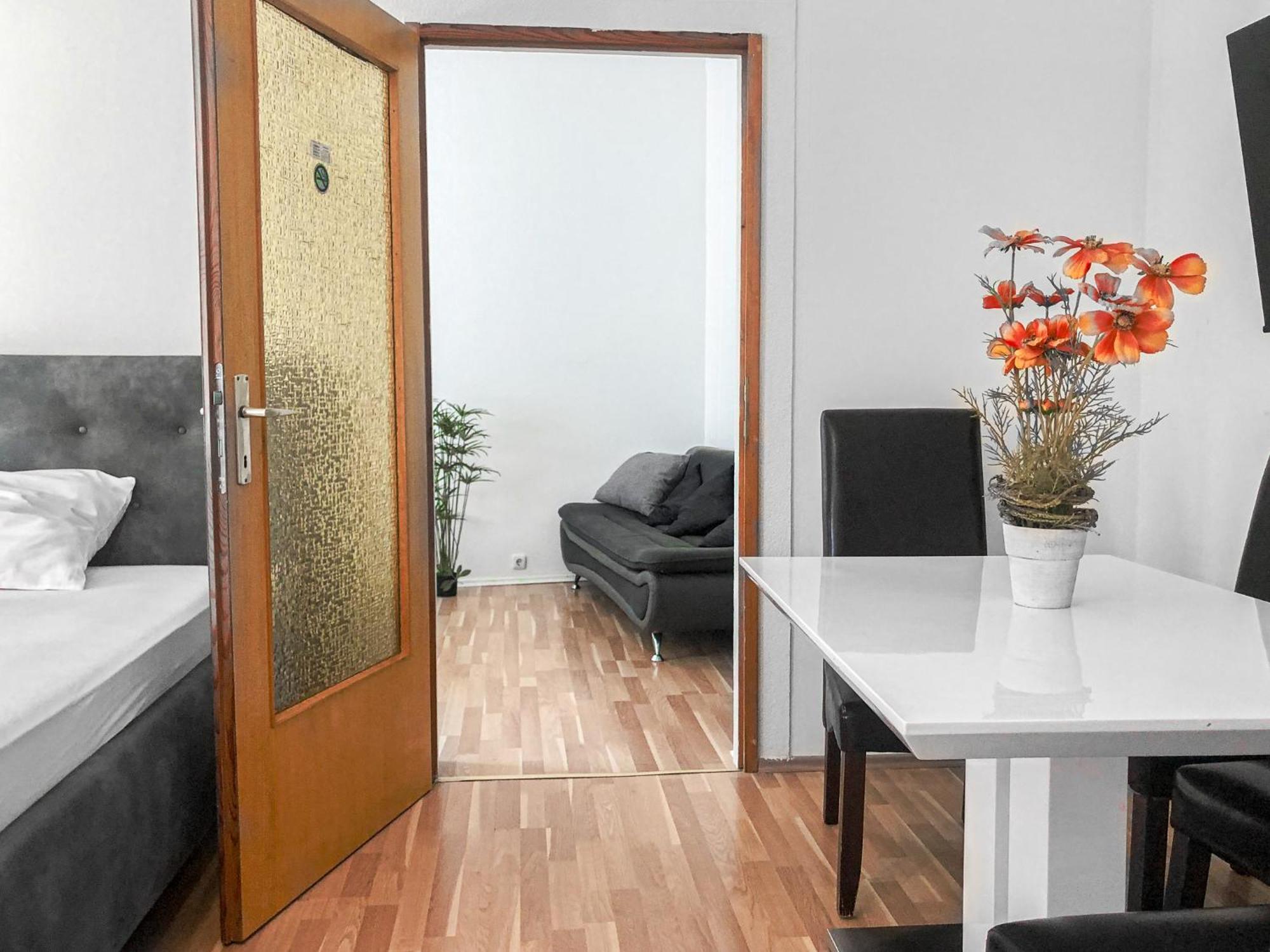 Apartment Stylish 2-br In Vienna's Simmering Area Vienna