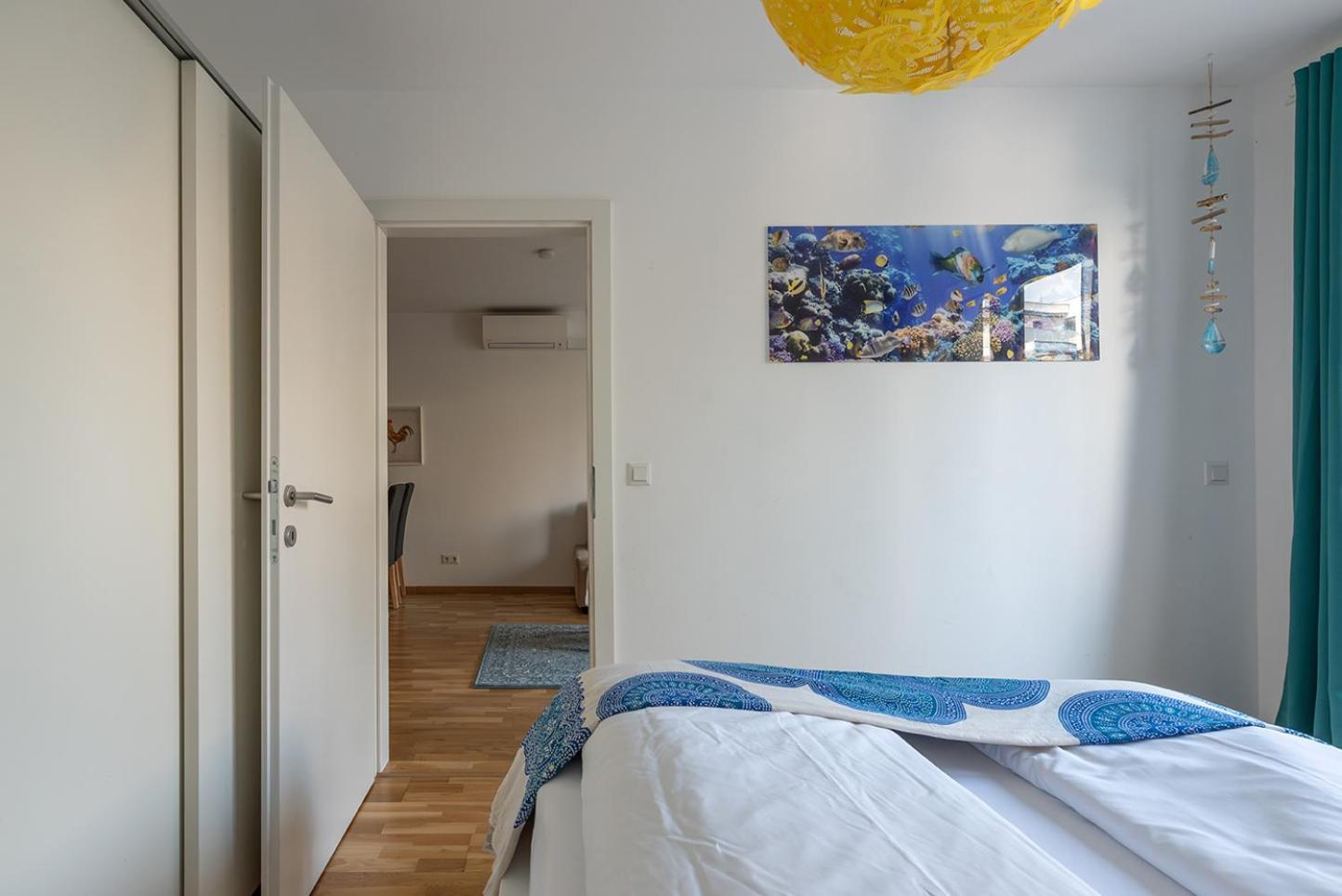 Schoenes Mit Garten Und Tiefgarage Apartment