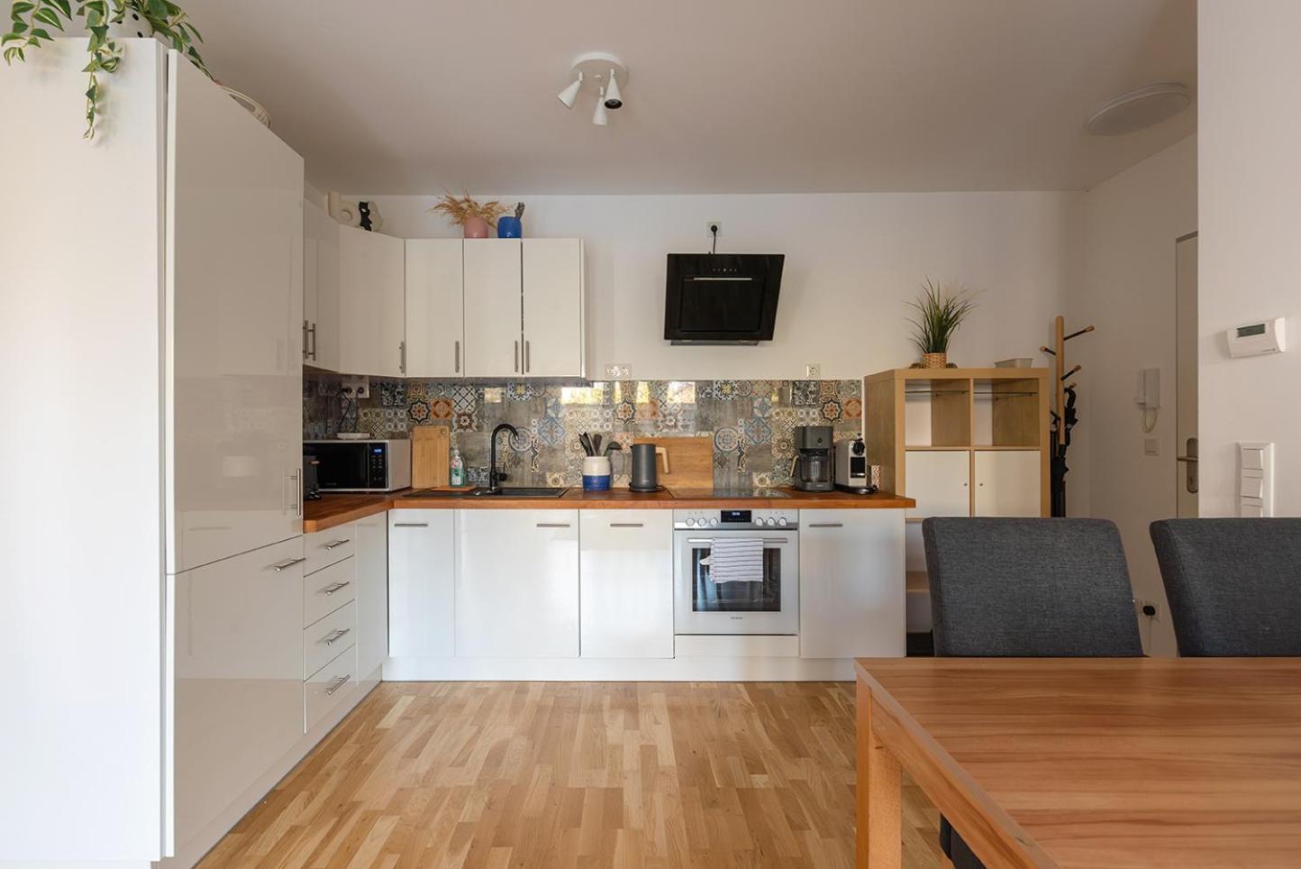 Apartment Schoenes Mit Garten Und Tiefgarage