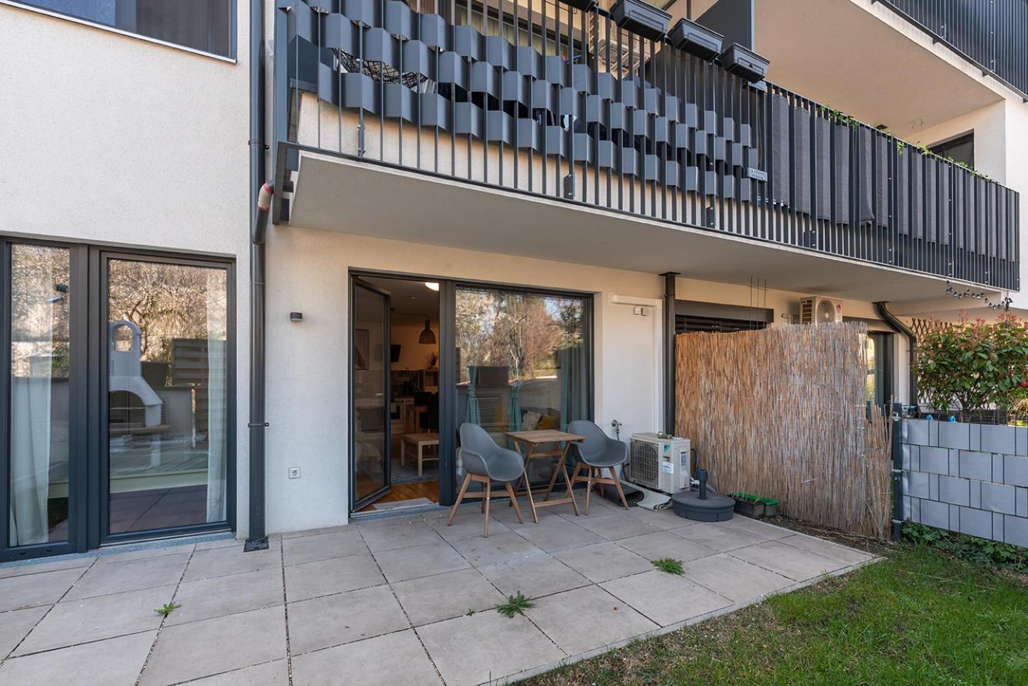 Schoenes Mit Garten Und Tiefgarage Apartment *