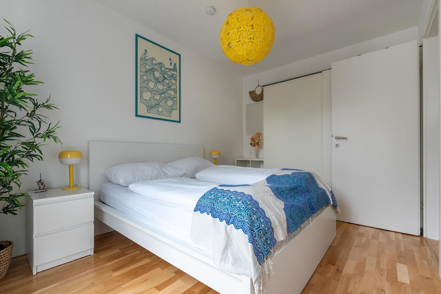 Schoenes Mit Garten Und Tiefgarage Apartment Vienna