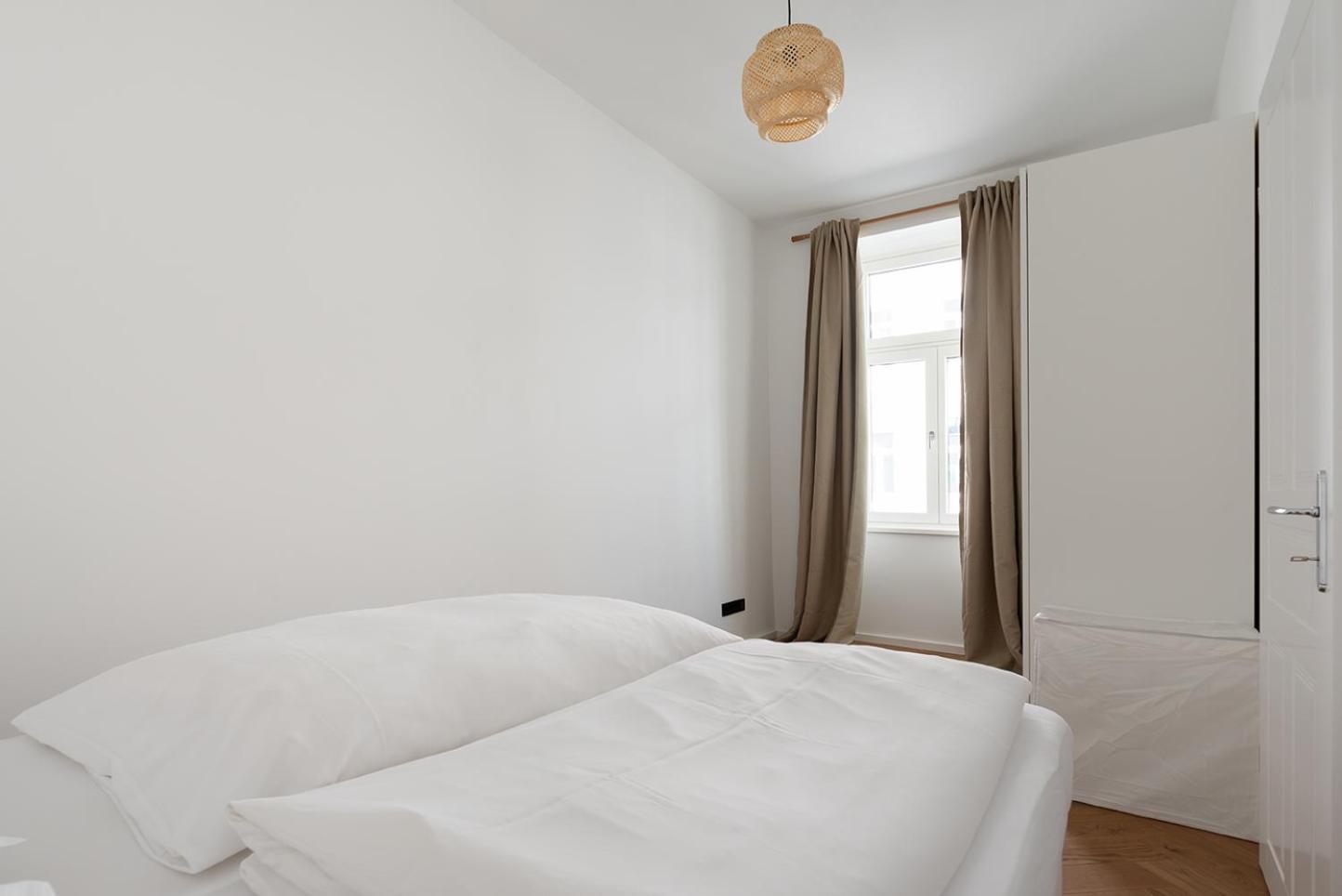 Modern Wohnen Im Renovierten Stil-altbau * Vienna