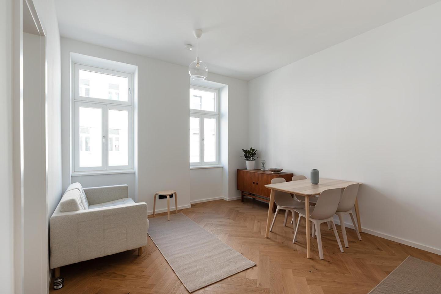 Apartment Modern Wohnen Im Renovierten Stil-altbau
