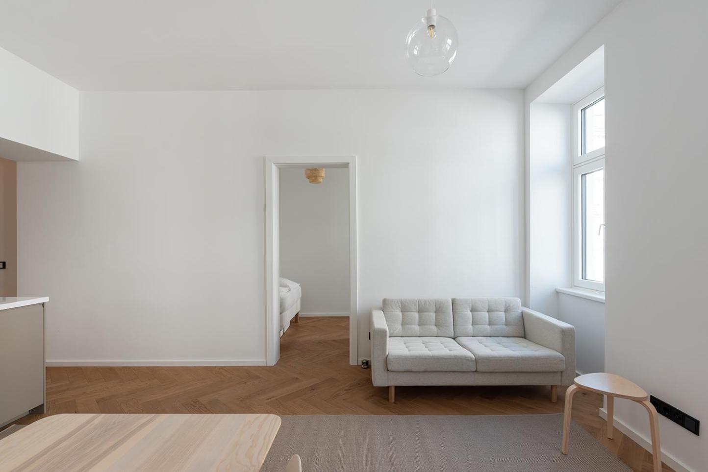 Modern Wohnen Im Renovierten Stil-altbau * Vienna