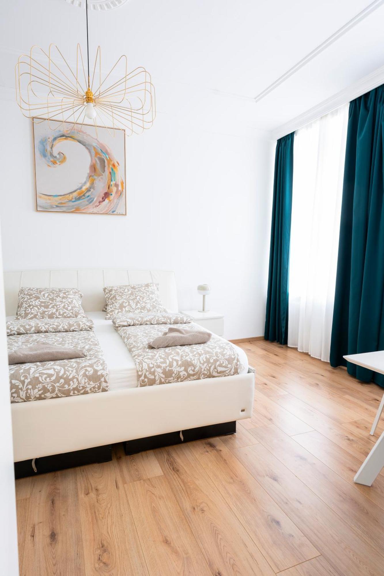 Belvedere Palace Apartment *