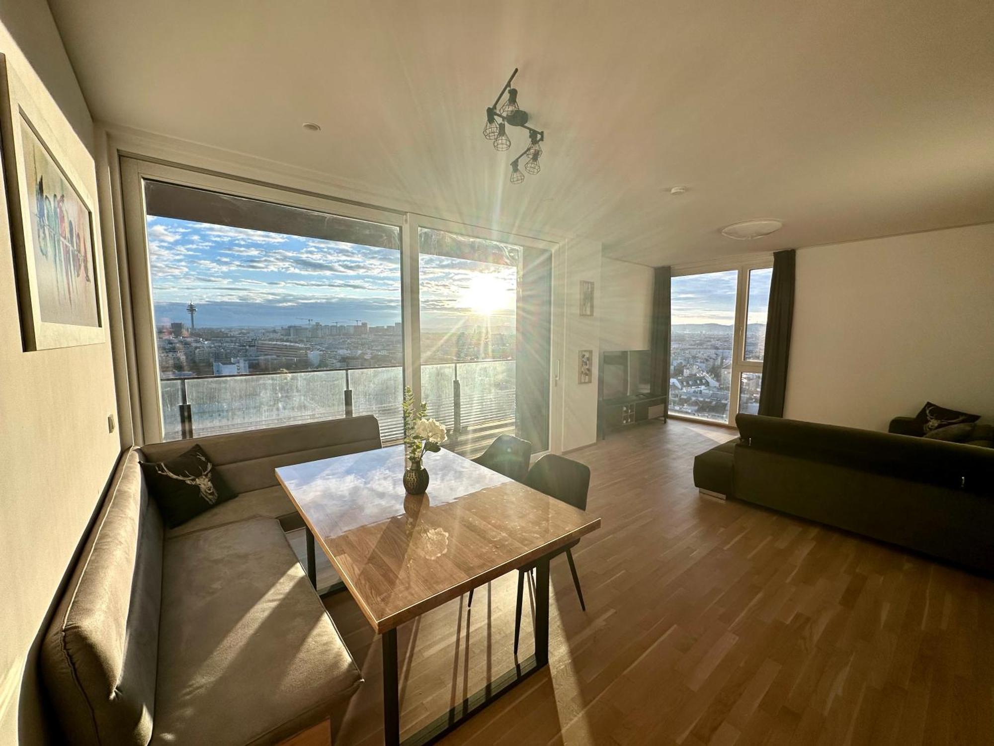 Apartment Panorama Sky I Rooftop Pool I Metro Station