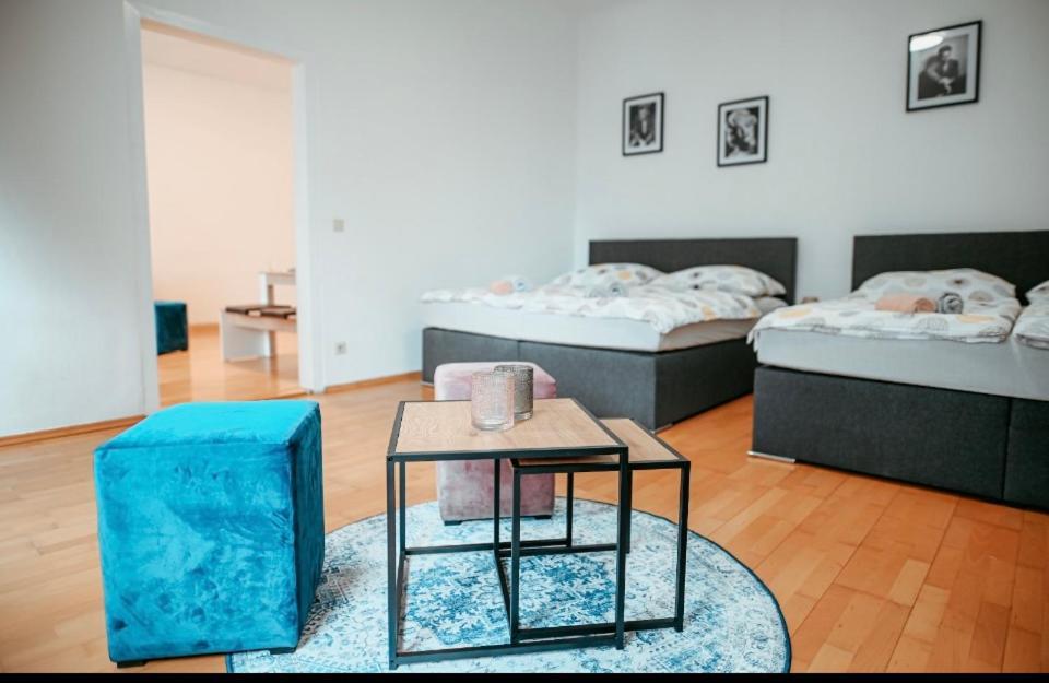 Raimond 27 Vienna