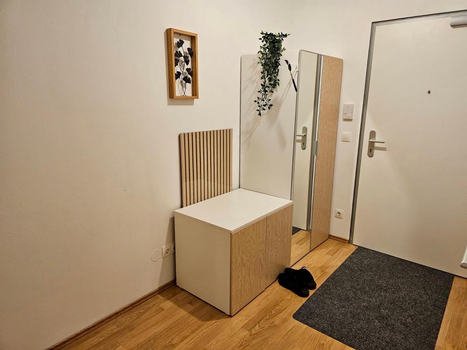 Spacious 1br With Balcony Above Citygate Shopping Complex With Metro Access * Vienna
