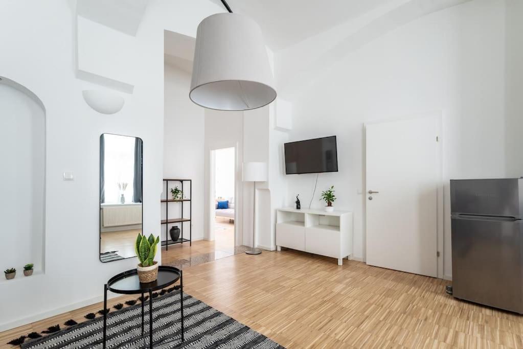 Apartment Family 2br Oasis Steps From By Hm Vienna