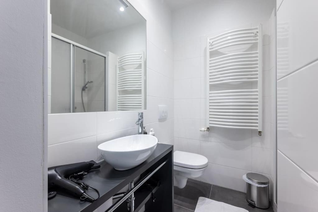 Spacious 2br Near Attractions By Hm Vienna