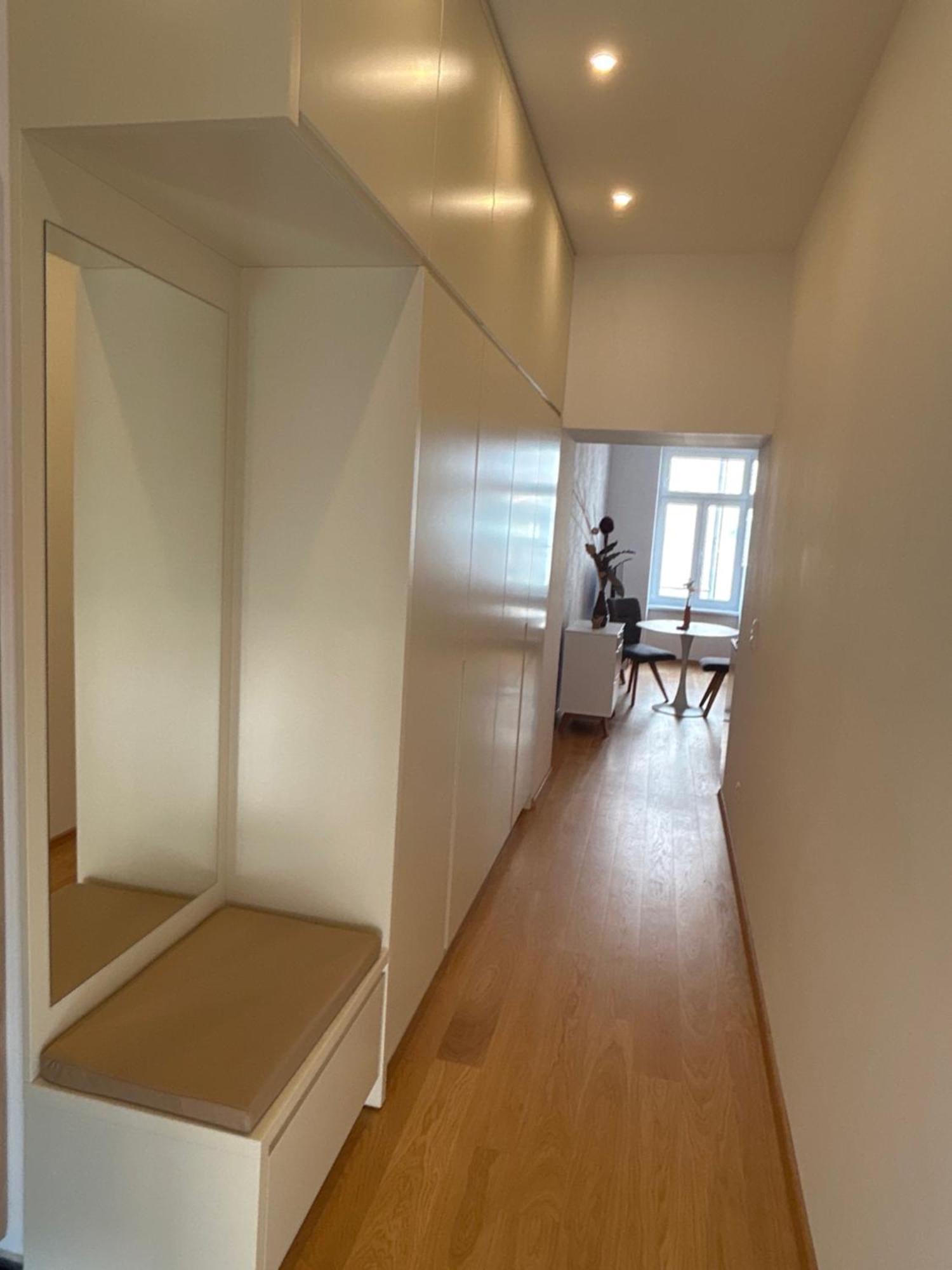 Central 10 * Vienna