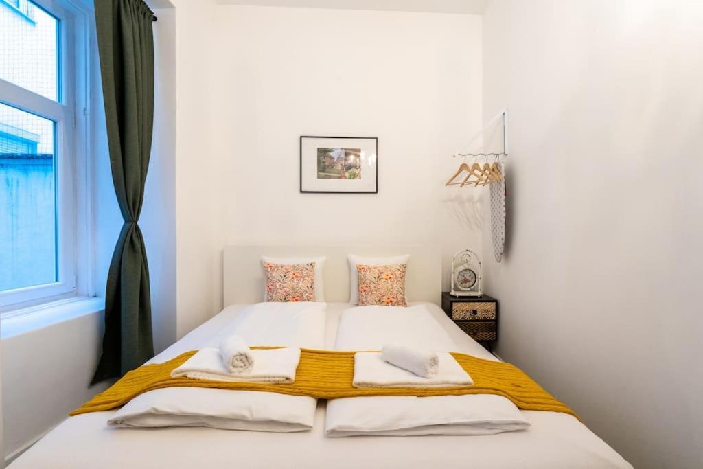 Apartment Practical 1br Flat By Center By Hm *