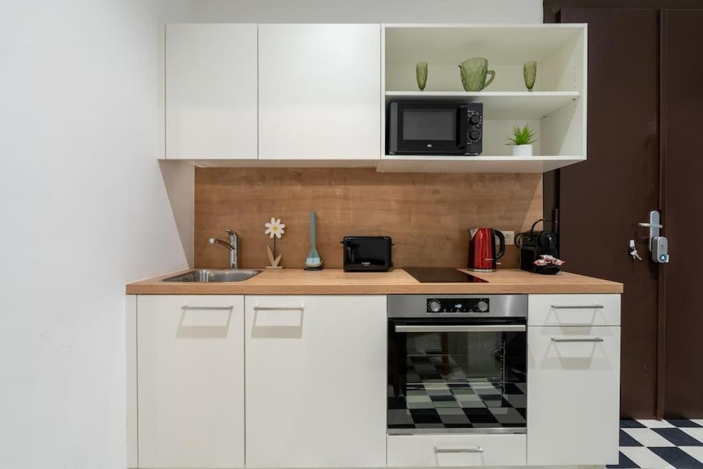 Practical 1br Flat By Center By Hm Apartment *