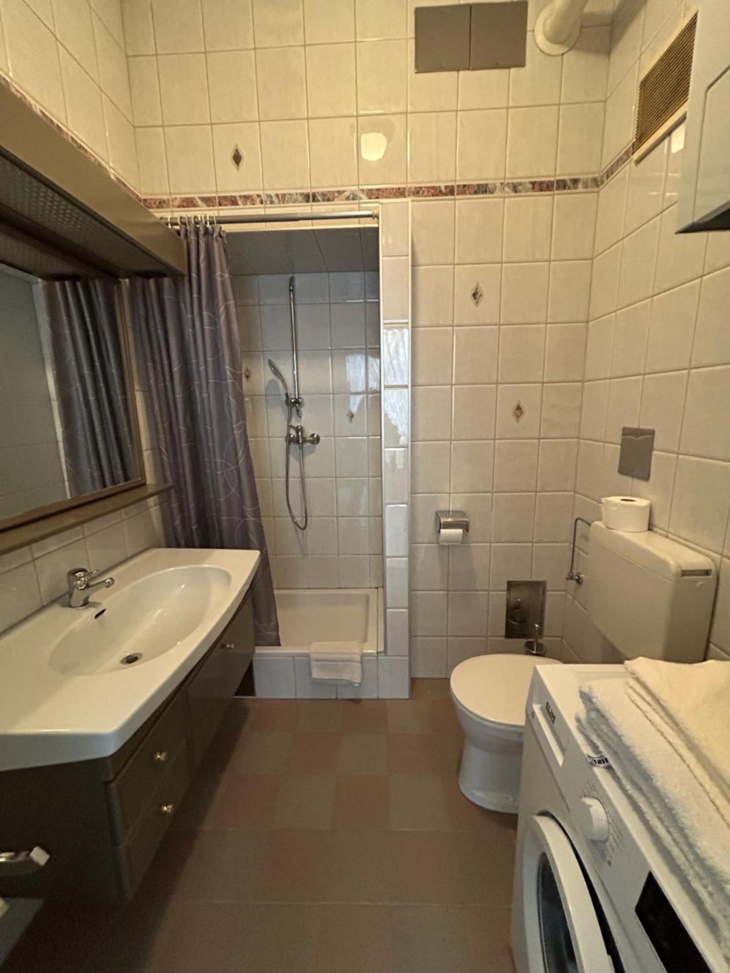 Reiner Apartment *