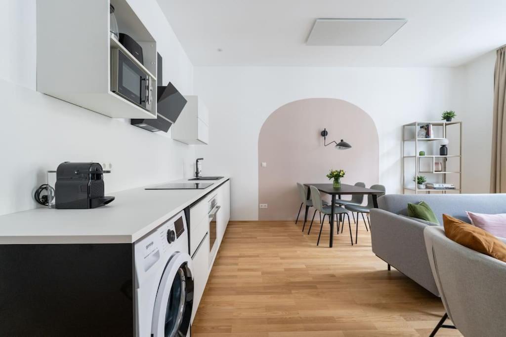 Apartment Elegant 1br Suite, Close By Hm Vienna