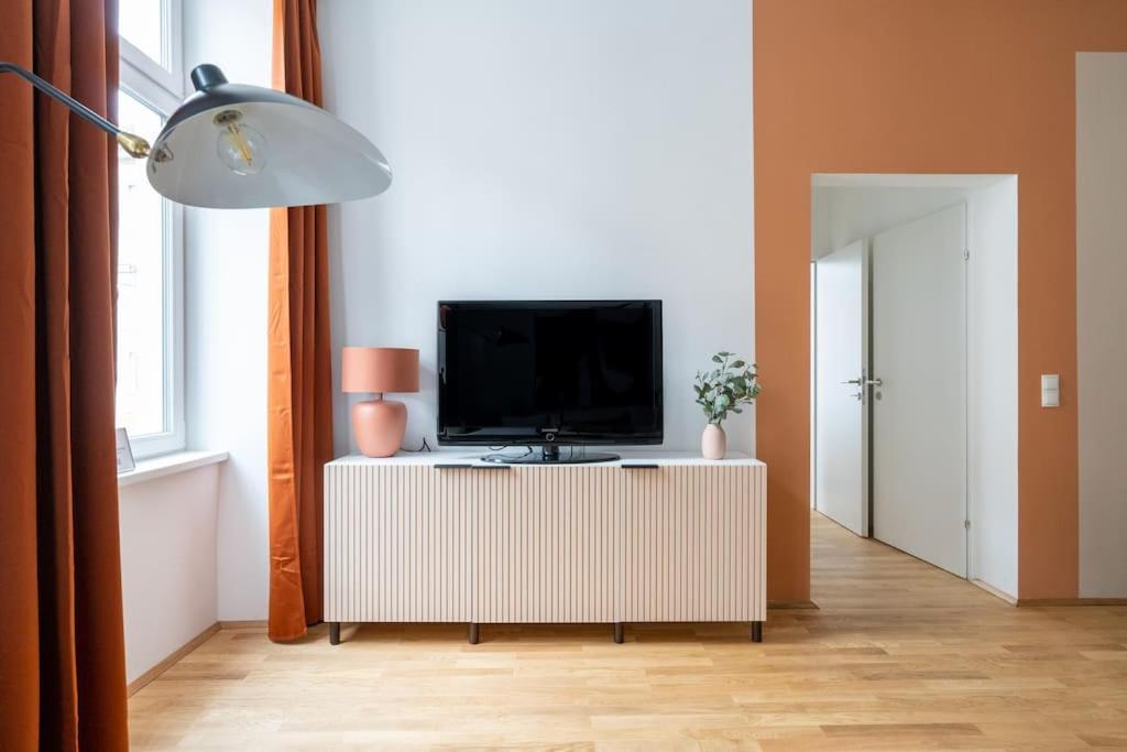 Apartment Artful 1br Suite, Nearby By Hm