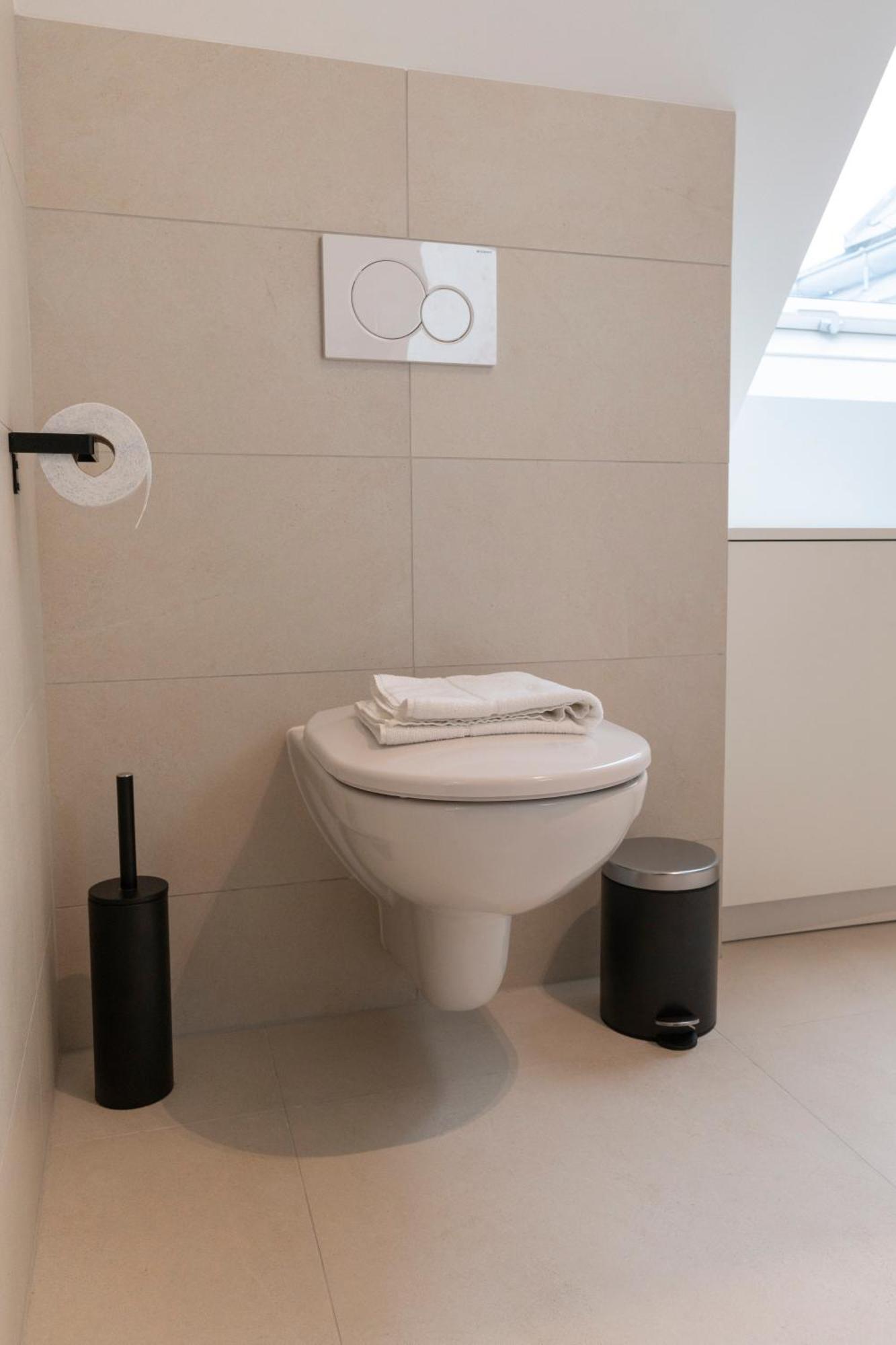 Premium Mit Privatem Balkon I Levestate Apartment