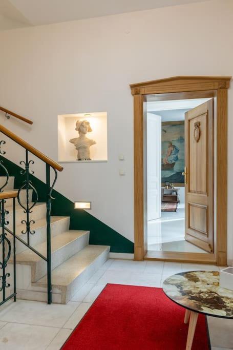 Apartment Luxurioes Wohnen Mit Anbindung Ans Zentrum 20 Minuten