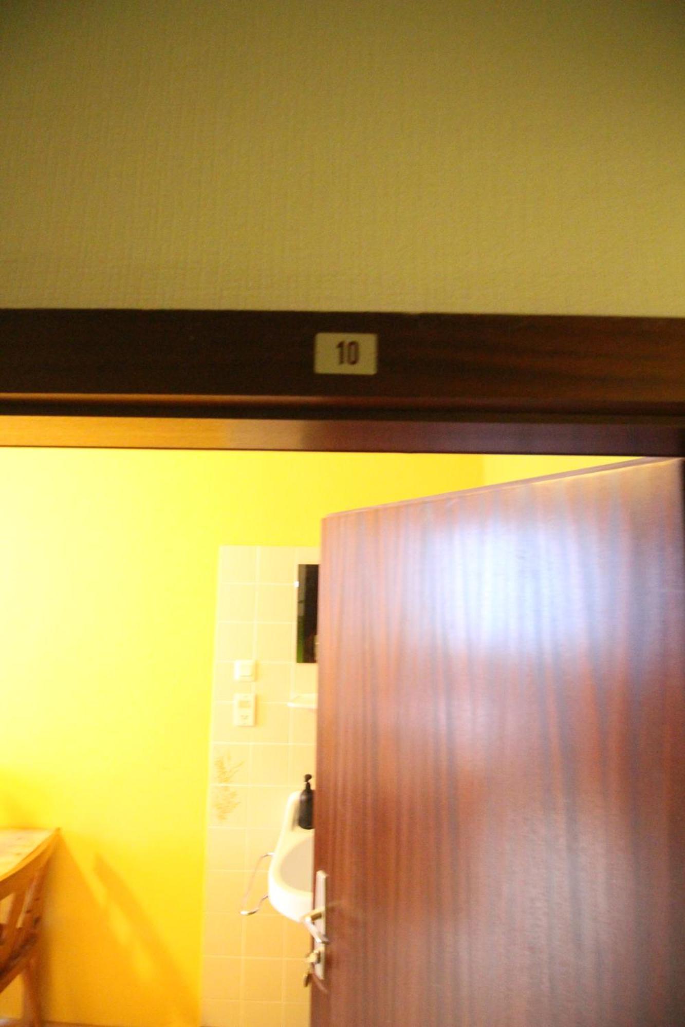 Privatunterkunft Double In Hutteldorfer Strasse Area *