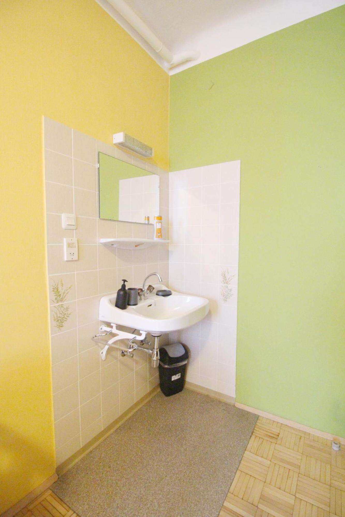 Privatunterkunft Double In Hutteldorfer Strasse Area Wien