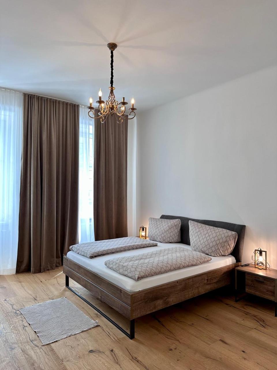 Donau Dreams Modernes Hideaway L Hg9 *