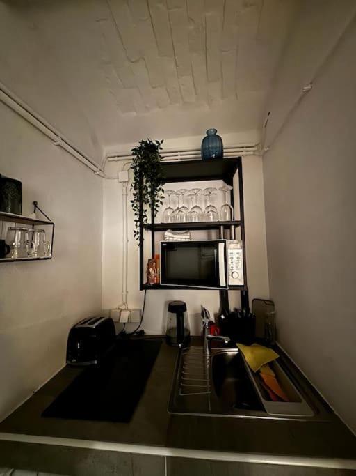 Trendy Souterrain Loft - Near City Center Vienna