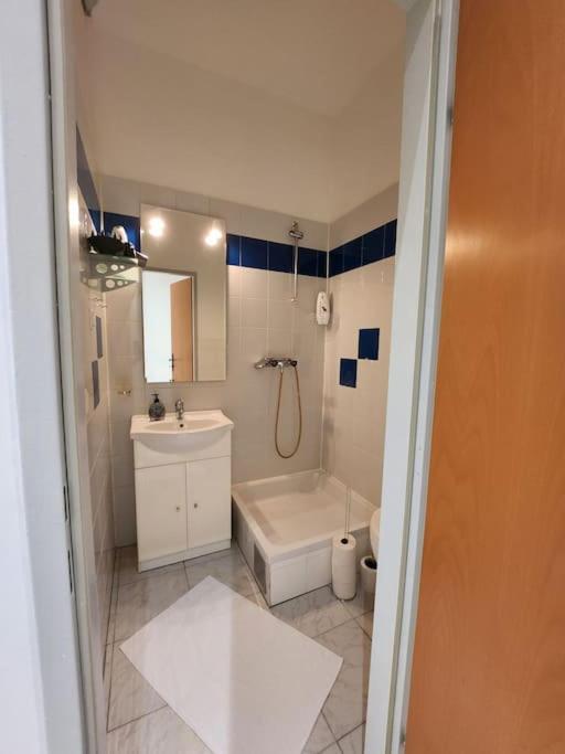 Apartamento 》apartment Naehe Zentru *