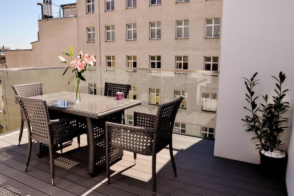 11 New Design Apartment *